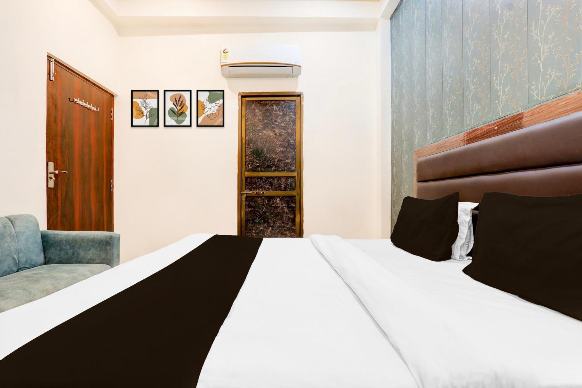 Super Hotel O Sankat Mochan Gandhi Nagar Kakarmatha Extérieur photo